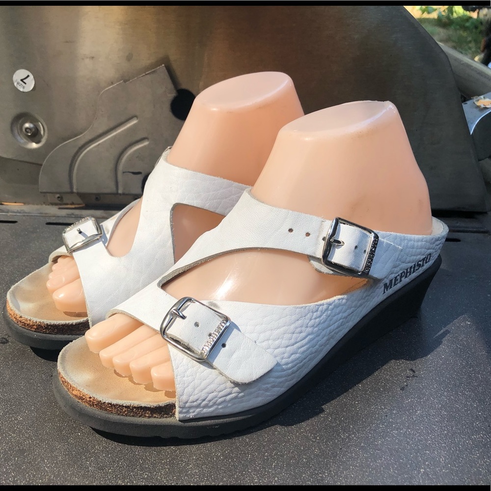 Mephisto Women's White Leather Sandal Size 9